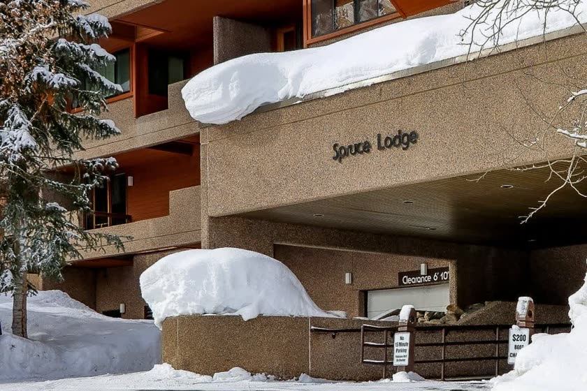 Spruce Lodge, Center Village
