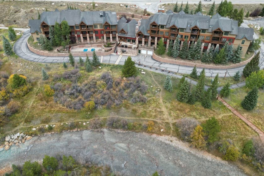 Hidden River Lodge in Keystone